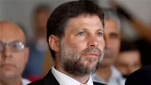 سموتريتش: سنستخدم الطائرات المسيرة لمراقبة شاحنات المساعدات الإنسانية التي تدخل غزة سموتريتش: سنستخدم الطائرات المسيرة لمراقبة شاحنات المساعدات الإنسانية التي تدخل غزة