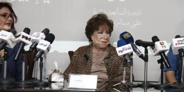 سميحة أيوب تتصدر التريند بعد أنباء إصابتها بـ «سرطان الثدي» سميحة أيوب تتصدر التريند بعد أنباء إصابتها بـ «سرطان الثدي»