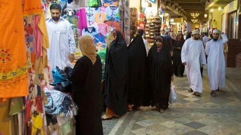 سوق مطرح.. متحف حي في مسقط يعرض الهوية العُمانية سوق مطرح.. متحف حي في مسقط يعرض الهوية العُمانية