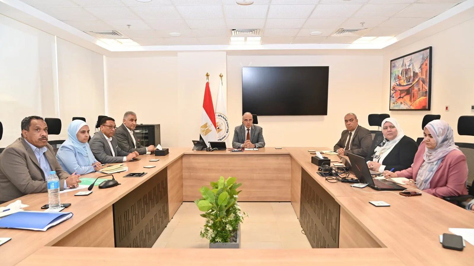 سويلم” يراقب ما تم إنجازه في المرحلة الأولى من “نظام التراخيص الإلكترونية لمياه الجوفية
