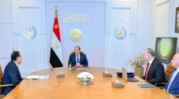 السيسي يطالب بمحاسبة المسؤولين عن أزمة البنزين الأخيرة واتخاذ إجراءات لمنع تكرارها.