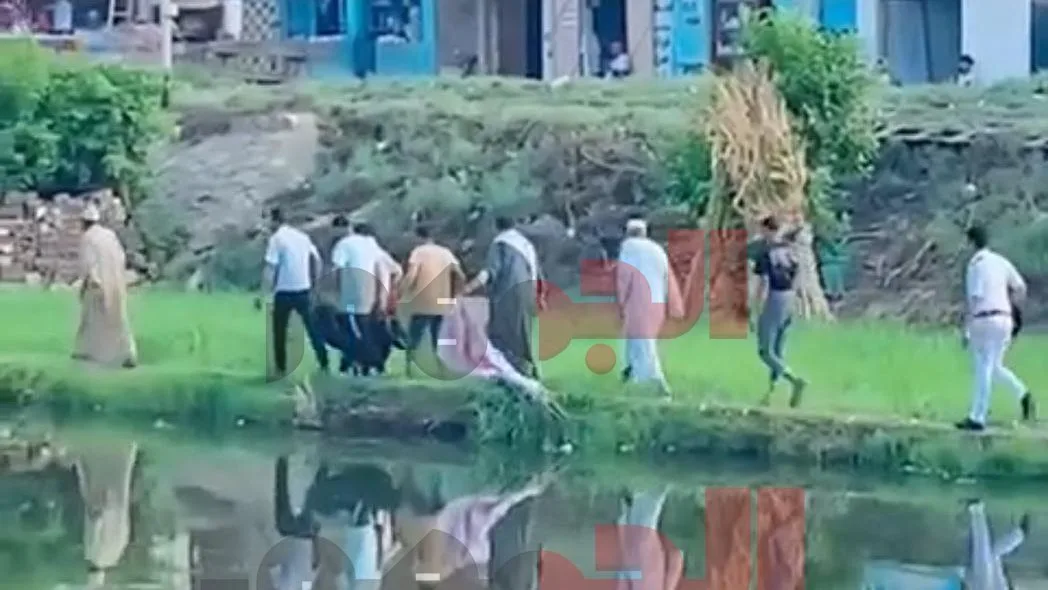 شاب مفقود يعود بملابسات غامضة تثير ضجة في مركز العياط | فيديو (خاص) شاب مفقود يعود بملابسات غامضة تثير ضجة في مركز العياط | فيديو (خاص)