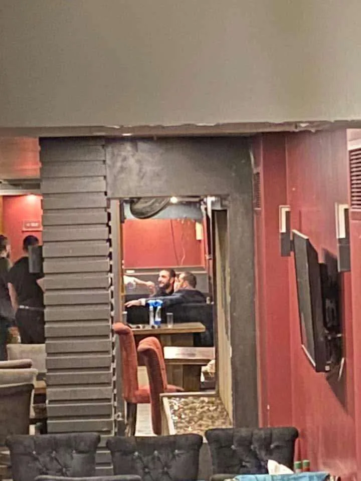 شاهد بالفيديو: جولة الرئيس أحمد الشرع في شوارع دمشق ووجبة في مطعم معروف