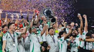 شاهد تتويج الأهلي السعودي بدوري أبطال آسيا للمرة الأولى في تاريخه (صور)