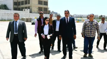 شاهد.. محافظ البحيرة تتابع أعمال توريد الأقماح بعدد من شون دمنهور