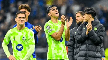 شاهد – لاعبو برشلونة يودعون دوري الأبطال بالدموع