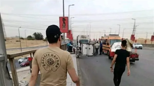 شخصان ي suffer إصابات في حادث انقلاب سيارة ربع نقل على كوبري العاشر من رمضان شخصان ي suffer إصابات في حادث انقلاب سيارة ربع نقل على كوبري العاشر من رمضان