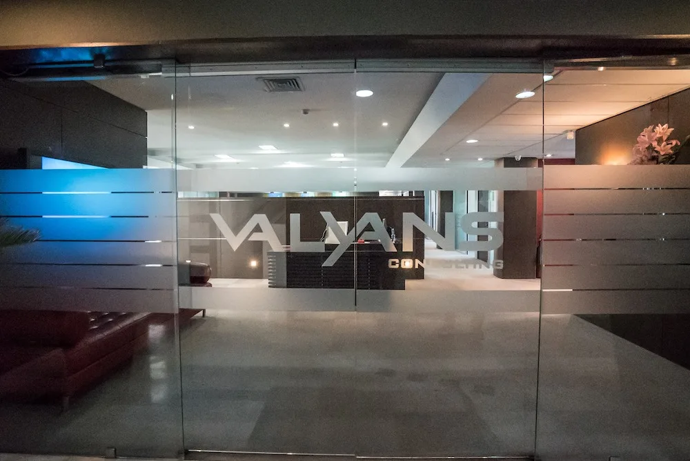 شركة Valyans تحتفل بربع قرن من الريادة في الاستشارة الاستراتيجية والتنمية المستدامة شركة Valyans تحتفل بربع قرن من الريادة في الاستشارة الاستراتيجية والتنمية المستدامة