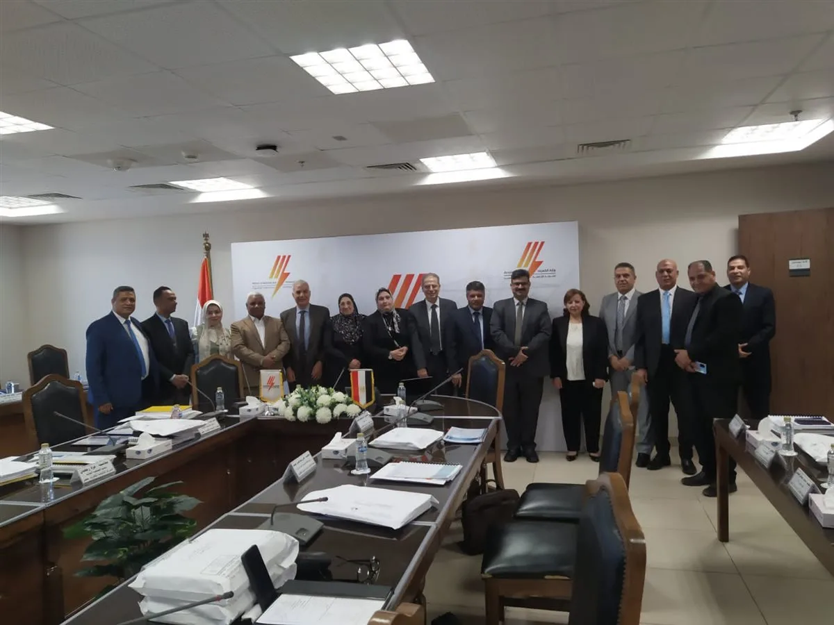 شركة غرب الدلتا للكهرباء تتطلع لتحقيق إيرادات بقيمة 41 مليار جنيه بزيادة تبلغ 22% في 2025/2026.