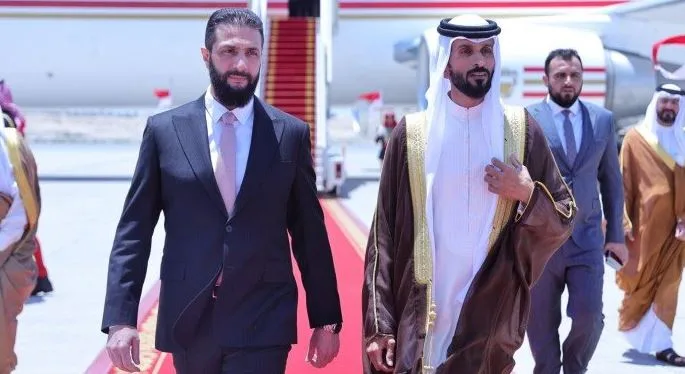 الشرع يصل البحرين على رأس وفد رسمي الشرع يصل البحرين على رأس وفد رسمي
