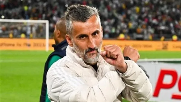 شوبير: الأهلي اختار ريفيرو كخيار استراتيجي للفريق.. وفصلتان فقط عن إعلان تعيينه مدربًا للأحمر شوبير: الأهلي اختار ريفيرو كخيار استراتيجي للفريق.. وفصلتان فقط عن إعلان تعيينه مدربًا للأحمر