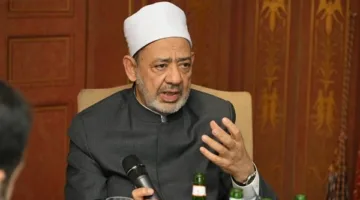 شيخ الأزهر مهنئًا بابا الفاتيكان: "نتطلع لترسيخ قيم الأخوة الإنسانية"