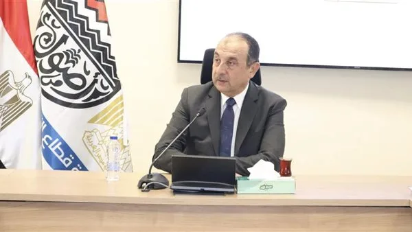 شيمي: جهود التطوير أسفرت عن تغيير وجهة نظر المواطنين تجاه شركات القطاع العام شيمي: جهود التطوير أسفرت عن تغيير وجهة نظر المواطنين تجاه شركات القطاع العام