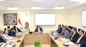 شيمي: صناعة الدواء من القطاعات ذات الأولوية.. نحرص على تعميق التصنيع المحلي