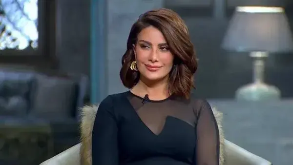 صبا مبارك بإطلالة جريئة من كواليس مسلسلها الجديد صبا مبارك بإطلالة جريئة من كواليس مسلسلها الجديد