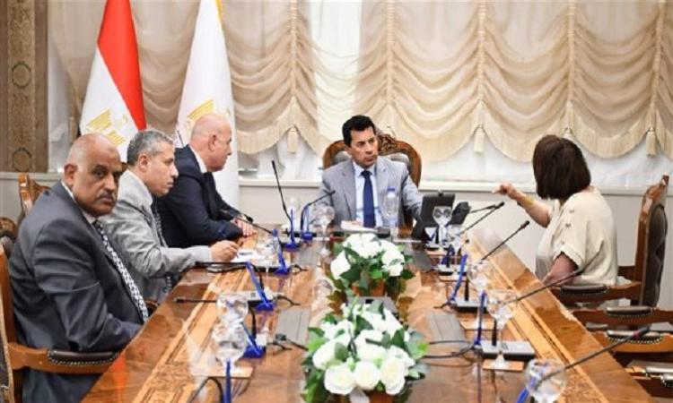 صبحي يستعرض مع مؤسسة مودة التنمية المتكاملة بمركز شباب الإمامين والتونسي صبحي يستعرض مع مؤسسة مودة التنمية المتكاملة بمركز شباب الإمامين والتونسي