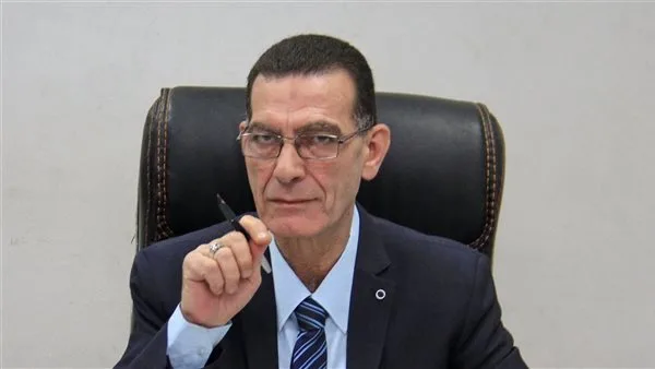 صحفي يسلط الضوء على أهمية زيارة الرئيس لليونان وروسيا في هذا الوقت. صحفي يسلط الضوء على أهمية زيارة الرئيس لليونان وروسيا في هذا الوقت.
