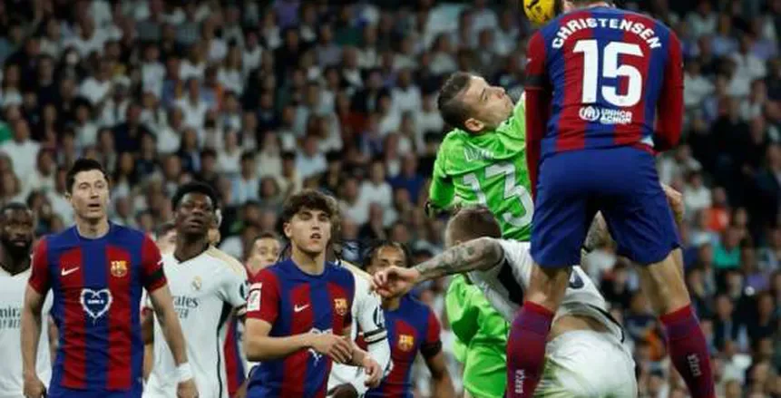 صحيفة إسبانية تكشف عن حكم مباراة الكلاسيكو بين برشلونة وريال مدريد صحيفة إسبانية تكشف عن حكم مباراة الكلاسيكو بين برشلونة وريال مدريد