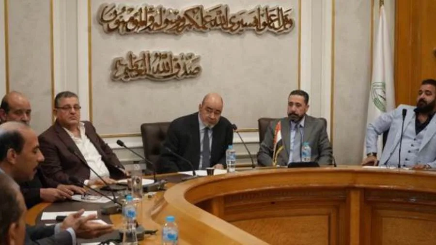 صرف جزء ثالث من مستحقات شركات ومصانع القطاع لدى هيئة الشراء الموحد في بداية الشهر القادم. صرف جزء ثالث من مستحقات شركات ومصانع القطاع لدى هيئة الشراء الموحد في بداية الشهر القادم.