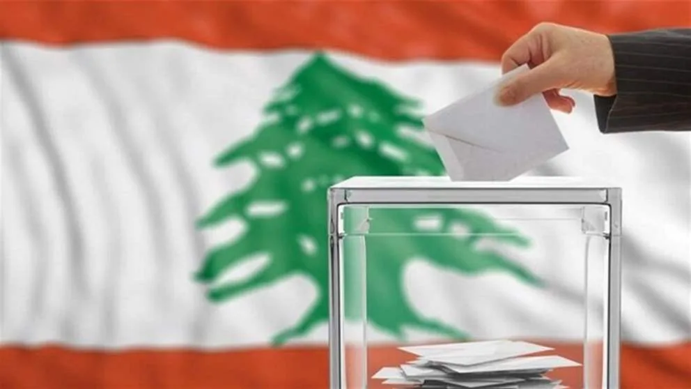 صندوق الاقتراع في ظلام الليل.. هل تاه في الطريق؟ صندوق الاقتراع في ظلام الليل.. هل تاه في الطريق؟