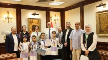 صور.. رئيس جهاز تنمية المشروعات يرحب بفريق من الأطفال رواد الأعمال الصغار