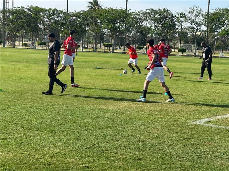 صور | منتخب مصر يبدأ تدريباته استعدادًا لـ غانا في ربع نهائي كأس أمم إفريقيا للشباب صور | منتخب مصر يبدأ تدريباته استعدادًا لـ غانا في ربع نهائي كأس أمم إفريقيا للشباب