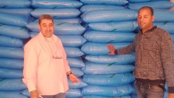 ضبط 200 شيكارة أسمدة زراعية و100 شيكارة أعلاف مجهولة المصدر بالبحيرة ضبط 200 شيكارة أسمدة زراعية و100 شيكارة أعلاف مجهولة المصدر بالبحيرة