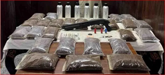 ضبط 8 قضايا جلب مخدرات وسلاح بدمياط وأسوان ضبط 8 قضايا جلب مخدرات وسلاح بدمياط وأسوان