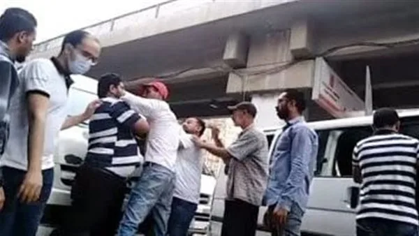 ضبط المتهمين بالتشاجر بالقاهرة بسبب البيع والشراء ضبط المتهمين بالتشاجر بالقاهرة بسبب البيع والشراء