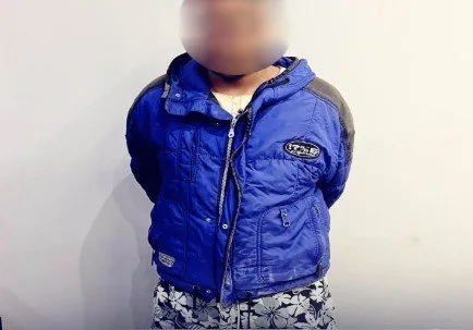 ضبط شخص ظهر بسلاح أبيض خلال مشادة كلامية مع آخر ضبط شخص ظهر بسلاح أبيض خلال مشادة كلامية مع آخر