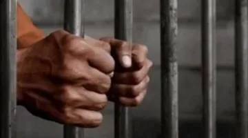 ضبط شخصين لانتحالهما صفة موظفين بالبنوك للنصب على المواطنين