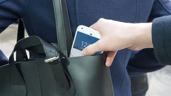 ضبط مريض نفسي سرق هاتف محمول بالإسكندرية ضبط مريض نفسي سرق هاتف محمول بالإسكندرية