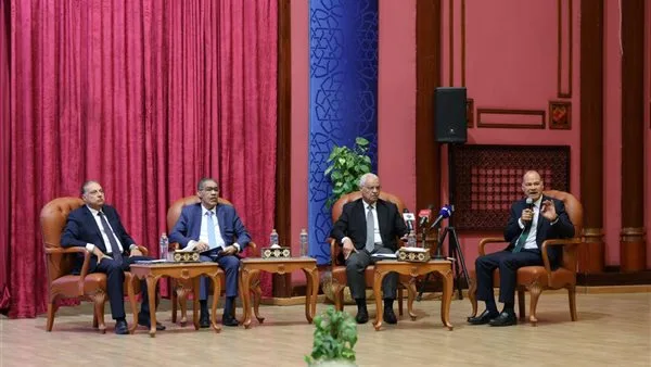 ضياء رشوان بمنتدى مرصد الأزهر: القضية الفلسطينية تتصدر الاهتمام العربي بإجماع غير مسبوق ضياء رشوان بمنتدى مرصد الأزهر: القضية الفلسطينية تتصدر الاهتمام العربي بإجماع غير مسبوق