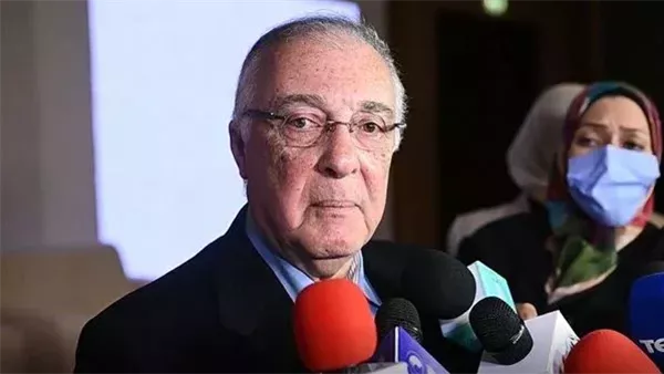 طارق صفوت: الأطباء لابد أن يكونوا قدوة في تطبيق إجراءات مكافحة التدخين طارق صفوت: الأطباء لابد أن يكونوا قدوة في تطبيق إجراءات مكافحة التدخين