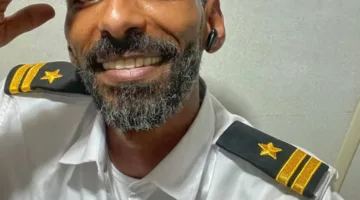 طاقم سفينة مصرية يستغيث بالقنصلية في دبي بعد احتجازهم لأشهر في عرض البحر