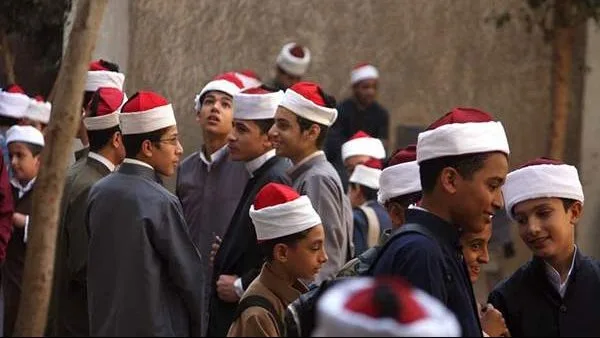 طلاب الأدب يُحضّرون: نموذج فلسفي ومنطقي للثانوية الأزهرية 2025 ومواعيد الامتحانات طلاب الأدب يُحضّرون: نموذج فلسفي ومنطقي للثانوية الأزهرية 2025 ومواعيد الامتحانات