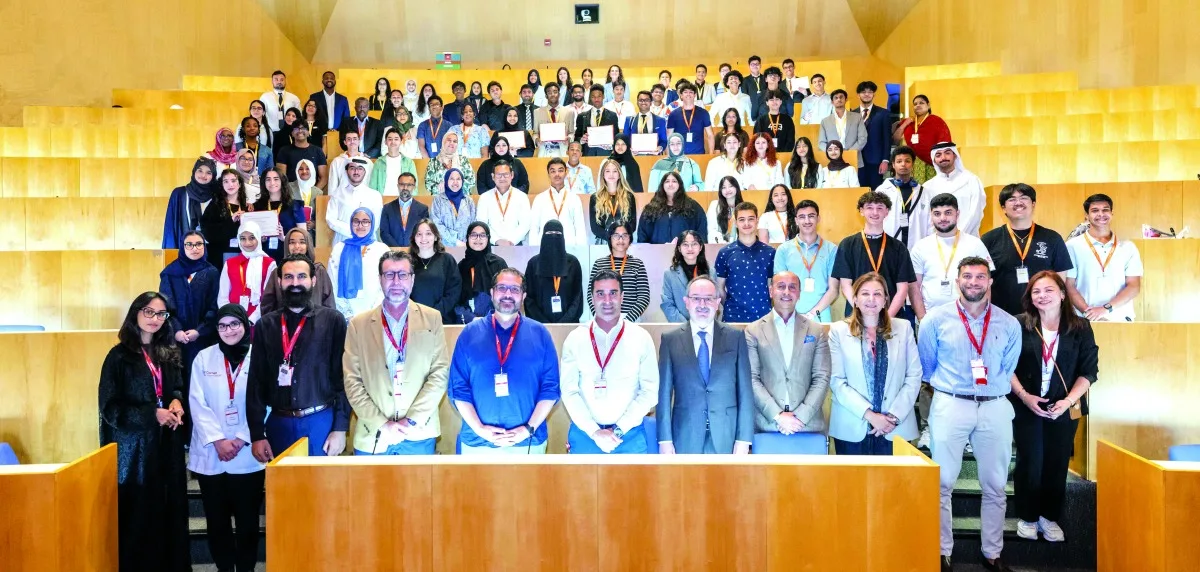 طلاب الثانوية يشاركون في مؤتمر «أطباء المستقبل» طلاب الثانوية يشاركون في مؤتمر «أطباء المستقبل»