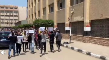 طلاب جامعة الزقازيق ينظمون مظاهرة للمطالبة بحق "روان ناصر" طالبة كلية العلوم