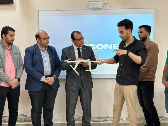 طلاب هندسة الطيران بجامعة المنصورة الجديدة يبتكرون طائرات مسيرة لخدمة المجتمع طلاب هندسة الطيران بجامعة المنصورة الجديدة يبتكرون طائرات مسيرة لخدمة المجتمع