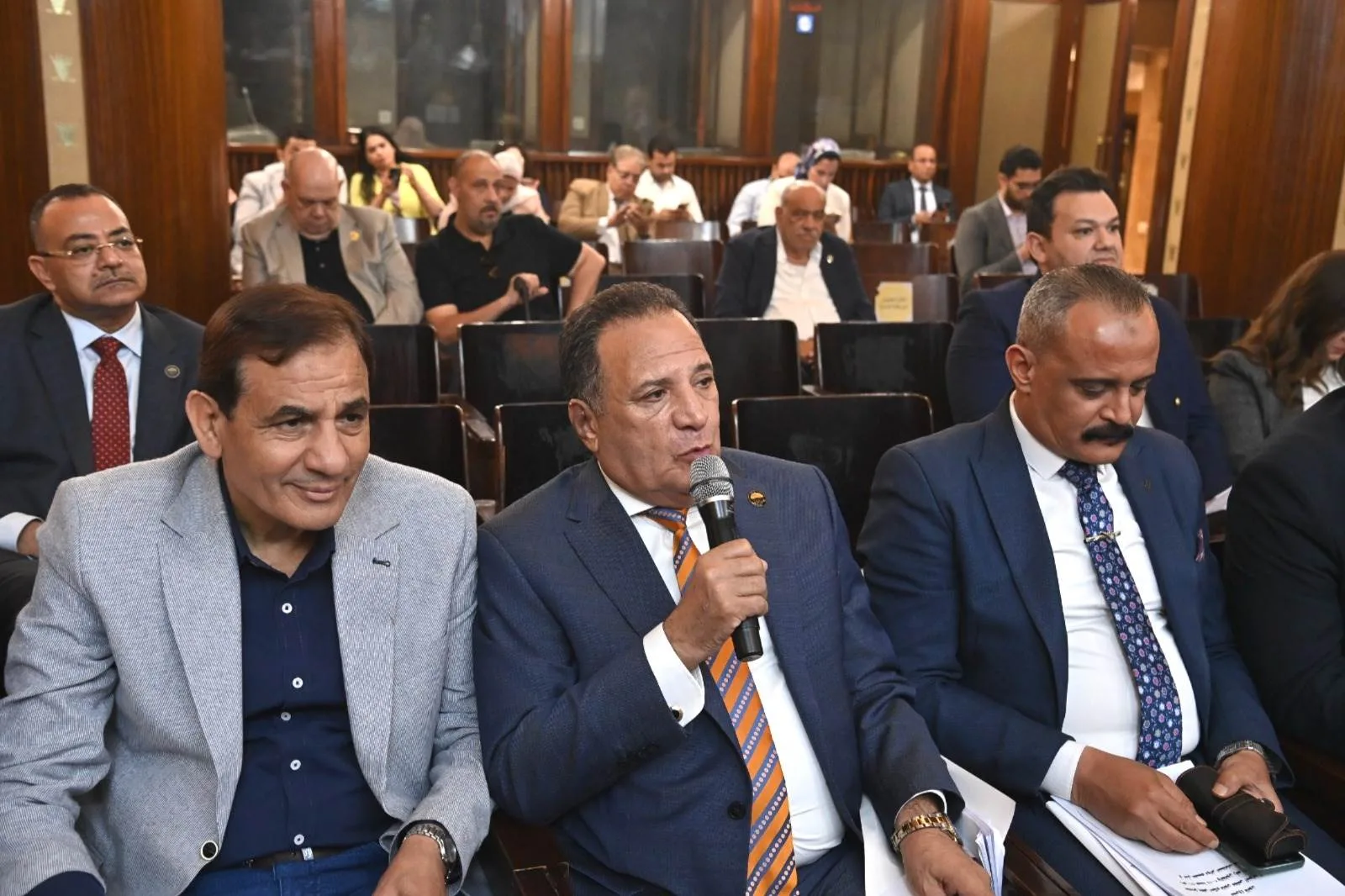 عاجل.. 4 أحزاب وتنسيقية شباب الأحزاب يعلنون دعمهم لتعديل قانون مجلس النواب وتوزيع الدوائر الانتخابية. عاجل.. 4 أحزاب وتنسيقية شباب الأحزاب يعلنون دعمهم لتعديل قانون مجلس النواب وتوزيع الدوائر الانتخابية.