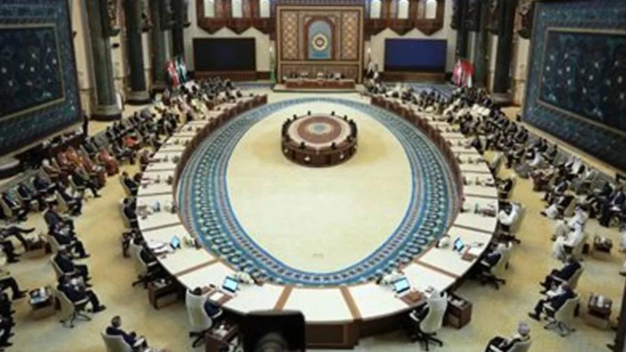 عاجل: اجتماع تنسيقي بين الاتحاد الأفريقي والجامعة العربية والأمم المتحدة في إطار القمة العربية.