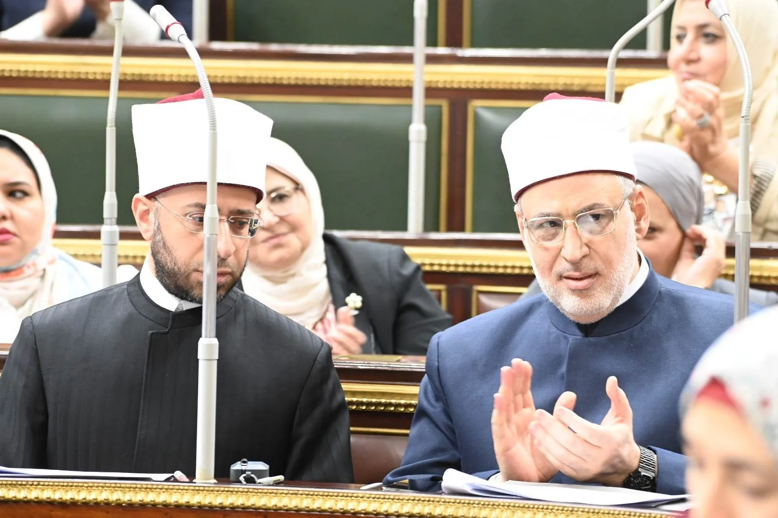 عاجل.. الأزهر يقترح ومجلس النواب يستجيب لتعديلاته على مشروع قانون الفتوى الشرعية عاجل.. الأزهر يقترح ومجلس النواب يستجيب لتعديلاته على مشروع قانون الفتوى الشرعية
