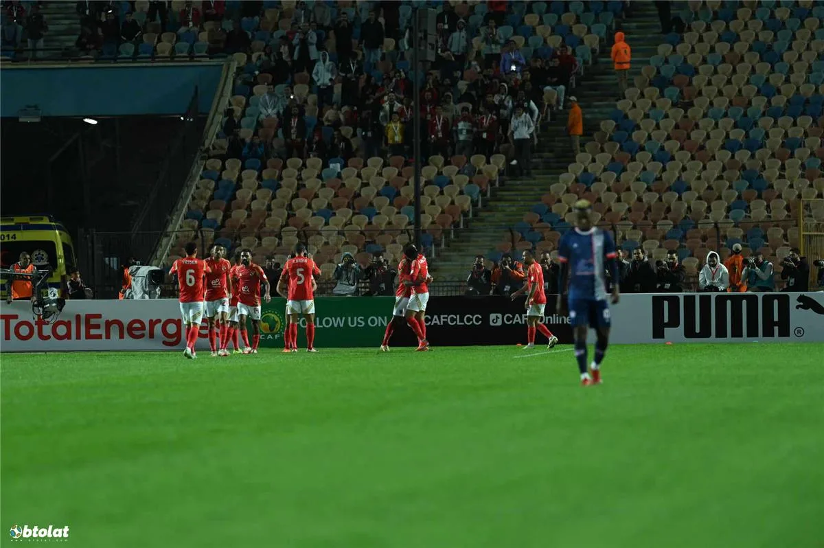 عاجل | الأهلي يواجه ضربة قوية قبل مباراة سيراميكا كليوباترا في الدوري عاجل | الأهلي يواجه ضربة قوية قبل مباراة سيراميكا كليوباترا في الدوري