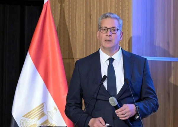 وزير البترول يعلن عن دعمه لنمو شركة الحفر المصرية وتوسعها في السعودية والكويت وزير البترول يعلن عن دعمه لنمو شركة الحفر المصرية وتوسعها في السعودية والكويت