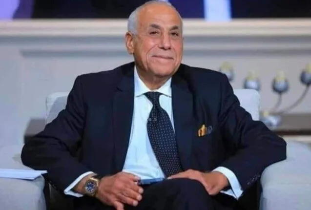حسين لبيب يعود إلى القاهرة غدًا بعد خضوعه لفحوصات طبية في فرنسا حسين لبيب يعود إلى القاهرة غدًا بعد خضوعه لفحوصات طبية في فرنسا