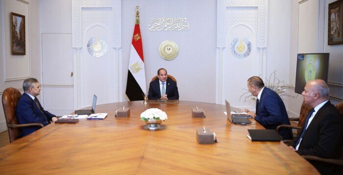 عاجل | السيسي يتابع مستجدات حركة الملاحة في قناة السويس