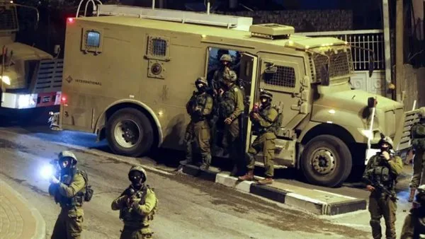 عاجل.. القاهرة الإخبارية: الاحتلال يقتحم حي المصايف بمدينة رام الله في الضفة (فيديو) عاجل.. القاهرة الإخبارية: الاحتلال يقتحم حي المصايف بمدينة رام الله في الضفة (فيديو)