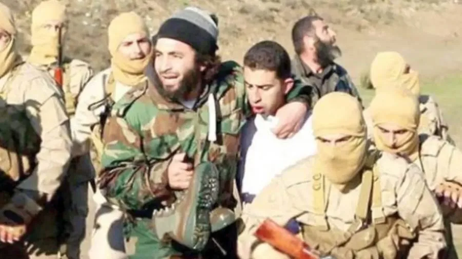 عاجل.. القبض على قاتل الطيار الأردني معاذ الكساسبة الذي تعرض للحرق. عاجل.. القبض على قاتل الطيار الأردني معاذ الكساسبة الذي تعرض للحرق.