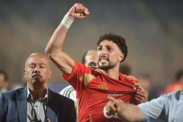 عاجل.. تفاصيل ما جرى في غرفة ملابس بيراميدز بعد هدف وسام أبو علي الحاسم أمام البنك