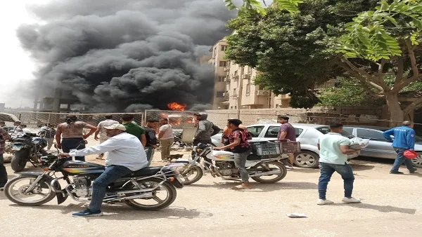 عاجل | حريق يشتعل في حافلات مدرسة حسام الدين المتكاملة بحدائق الأهرام واستجابة من فرق الإطفاء